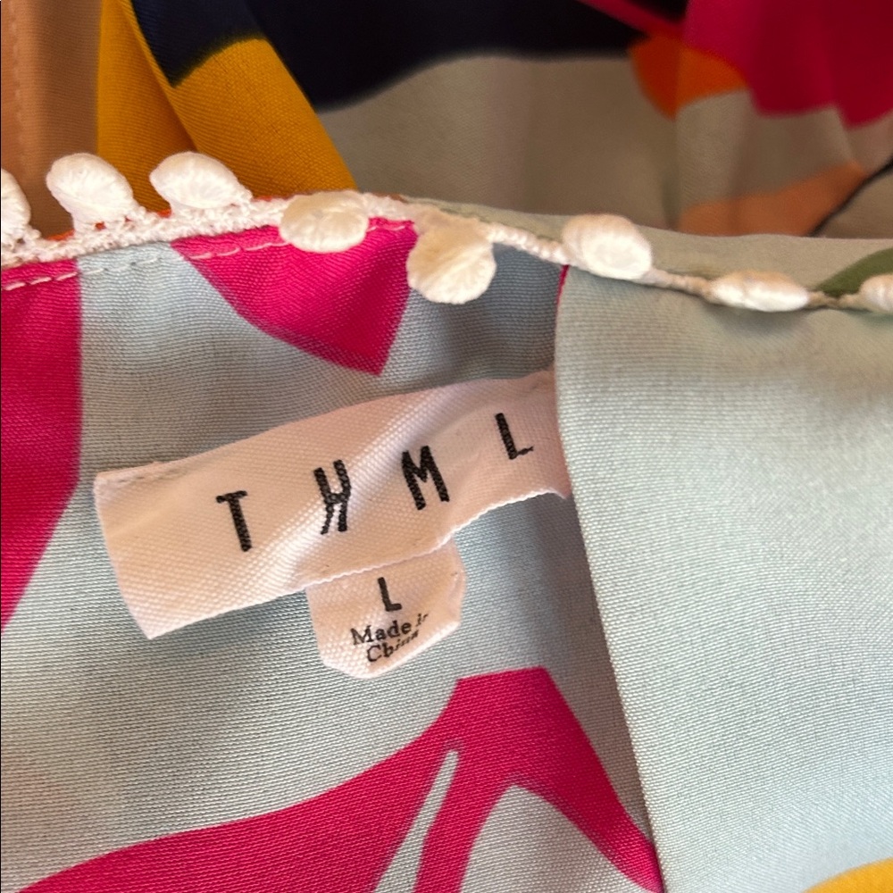 Thml Boutique Multicolor Leaf Print Tie Sleeve Bl… - image 2